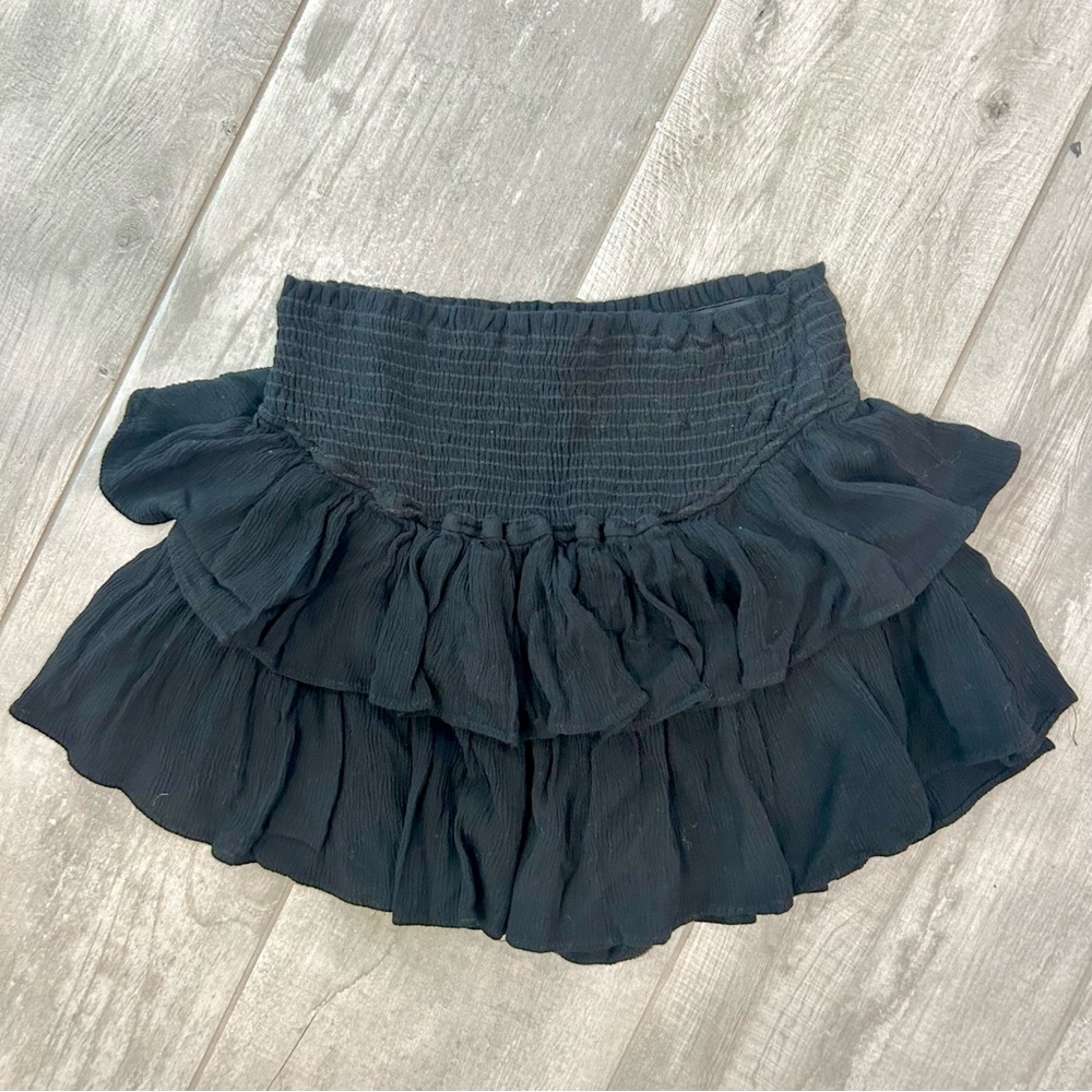 Blue B Women’s Smocked Ruffle Mini Skirt Black Elastic Waist Built In Shorts L